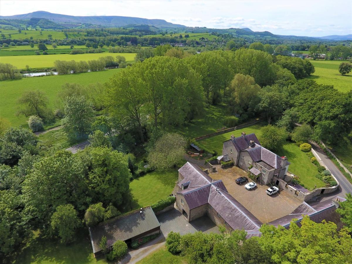 Glanhenwye Courtyard Cottages Glasbury Экстерьер фото