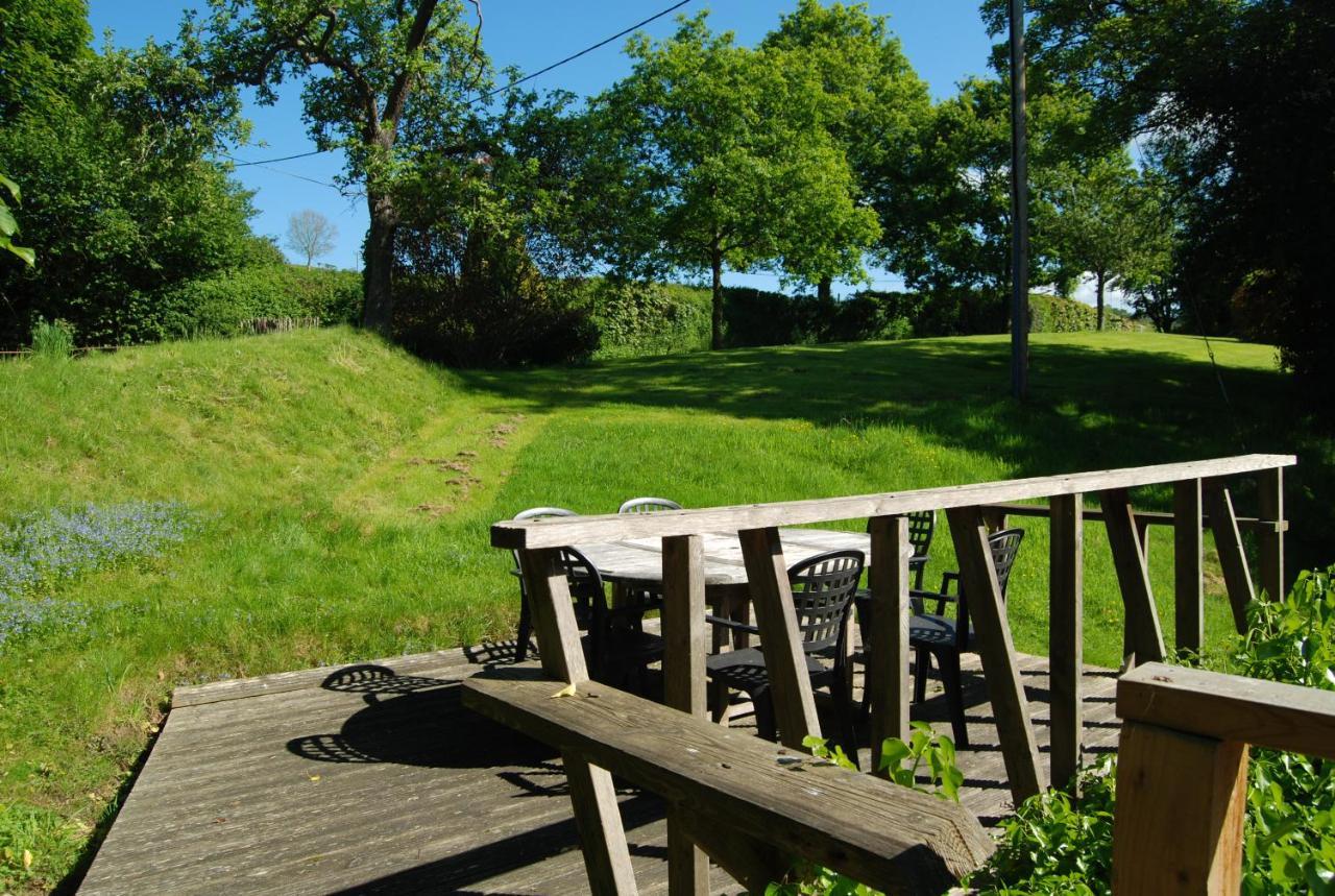 Glanhenwye Courtyard Cottages Glasbury Экстерьер фото
