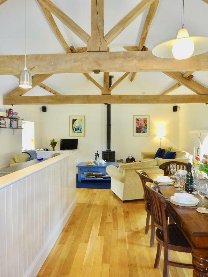 Glanhenwye Courtyard Cottages Glasbury Экстерьер фото