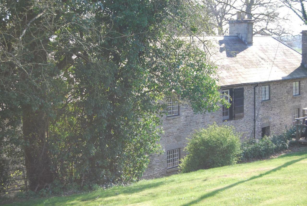 Glanhenwye Courtyard Cottages Glasbury Экстерьер фото