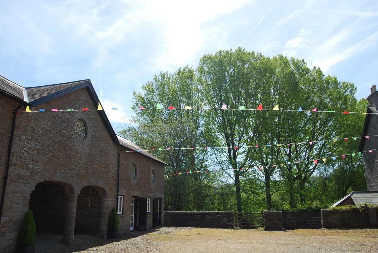 Glanhenwye Courtyard Cottages Glasbury Экстерьер фото